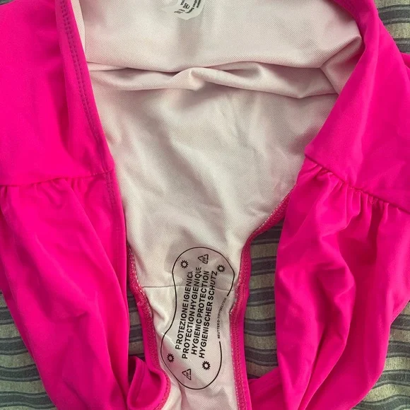 BRAND NEW Vibrant Pink Bikini Set - Picture 5 of 9